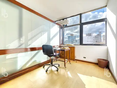 Oficina en Venta al Este