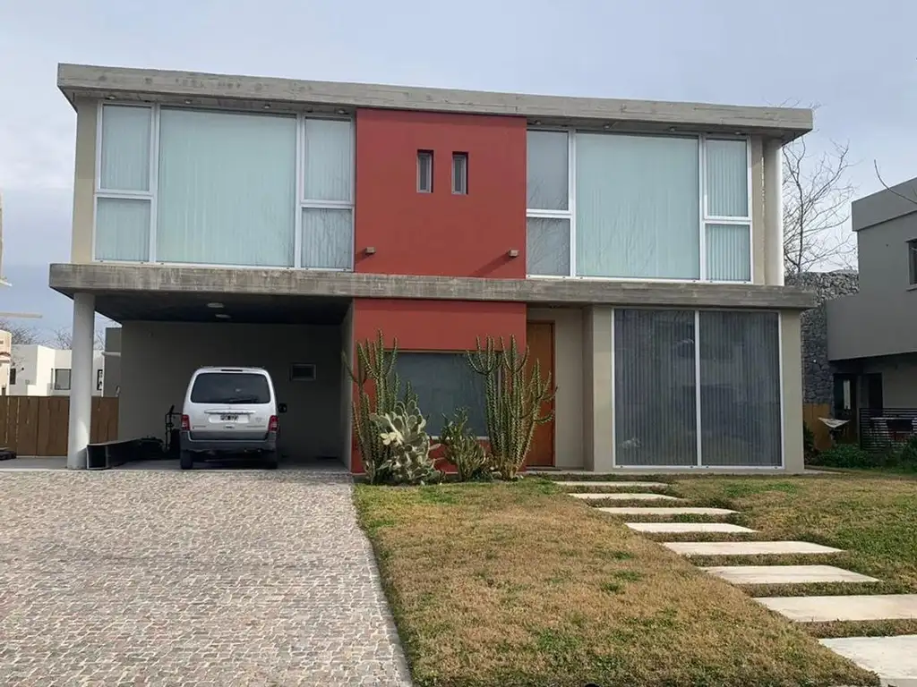 Casa en Venta en Fincas de Hudson - 3 dormitorios