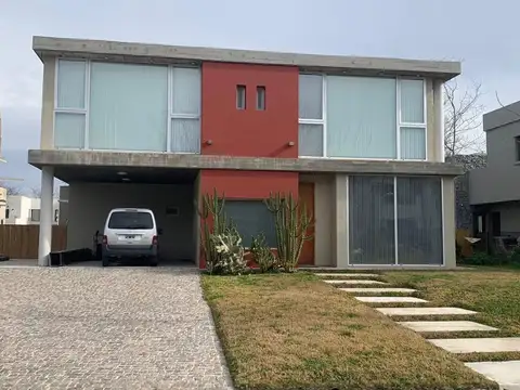 HERMOSA CASA EN FINCAS DE HUDSON - Foto 0