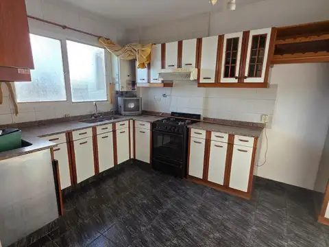 Departamento 4 ambientes con 1 baño