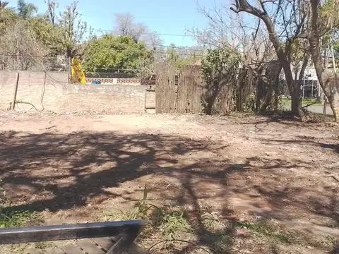 Terreno en Venta 20  mts Fondo