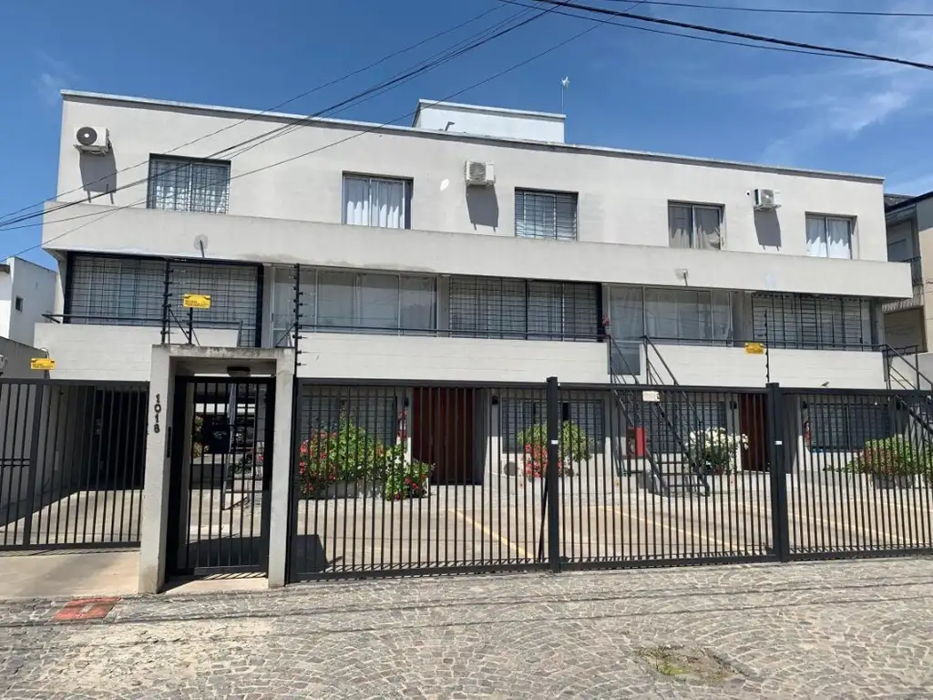Departamento Lorenzo Lopéz 1000