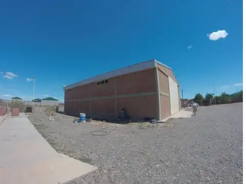 Alquilo base petrolera en Rincón de los Sauces.