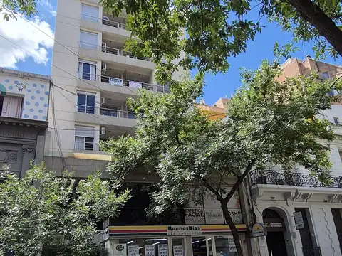 Excelente ubicación en Nueva Córdoba  1 dormitorio y medio con balcón a metros del Buen Pastor
