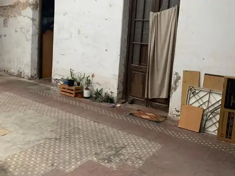 Casa 6 ambientes con 2 baños