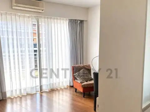 DEPARTAMENTO EN VENTA – MICROCENTRO – AMBIENTE DIVISIBLE CON BALCÓN