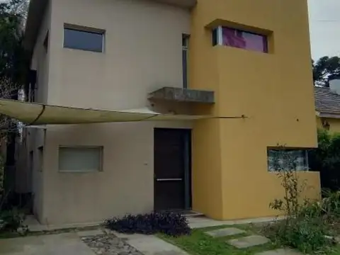 Casa en venta - 3 Dormitorios 2 Baños - 400Mts2 - Exaltación de La Cruz