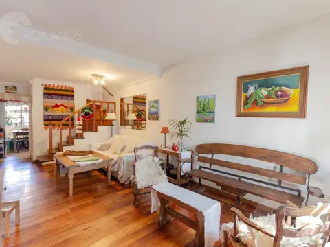 Venta /Hermosa Casa tipo triplex , 5 amb .con Patio y Cochera en Olivos Residencial ( Zona La Salle