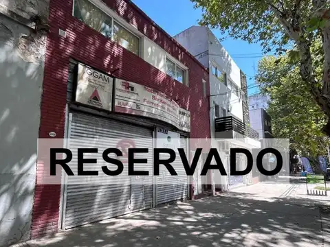 LOCAL COMERCIAL SOBRE AV TRIUNVIRATO