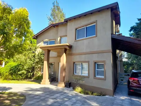 Casa en Venta con 1 cochera