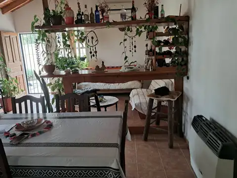 Casa 4 ambientes con 1 baño