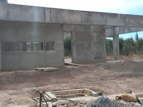 Casa 7 ambientes con 2 baños