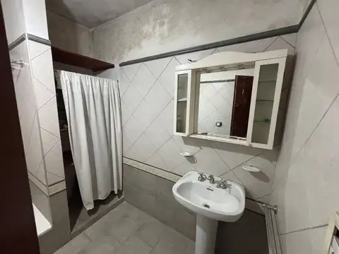 Casa 6 ambientes con 3 baños