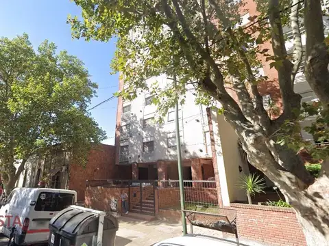 ¡VENDE! Departamento en calle 2 e/ 40 y 41