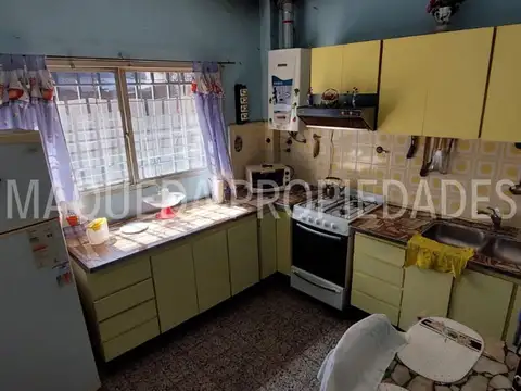 CASA C/PH CON 2 LOCALES EN BLOCK ¡ GRAN REBAJA !