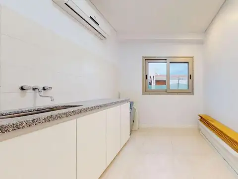 Casa 7 ambientes con 3 baños