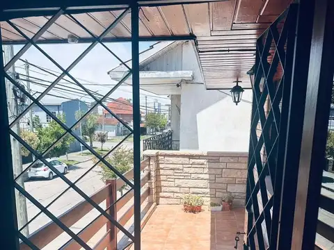 11 de Septiembre e/ Chile y Mexico