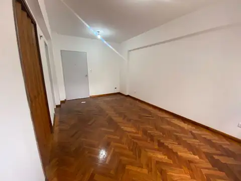 Departamento en Alquiler en Ramos Mejía, $ 380.000