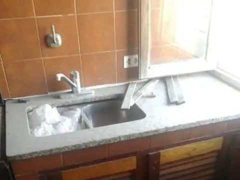Depto Tipo Casa 2 ambientes con 1 baño