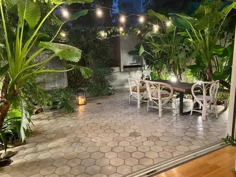 ALQUILER  Recoleta - Pacheco de Melo al 2400 - 3 ambtes c/amplio jardín.