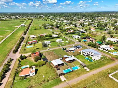 Terreno en Venta en Funes, USD 38.000