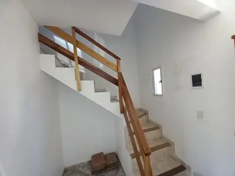 Casa 3 ambientes con 1 baño
