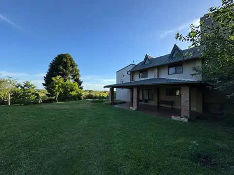 SE VENDE CASA QUINTA SOBRE EL RIO