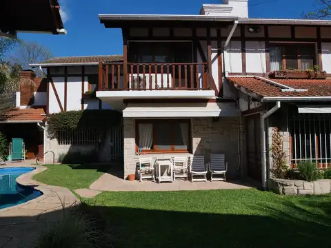 Casa en Venta en Acassuso Barrio Parque Aguirre, USD 720.000