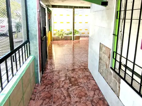 Cervantes 300, Piso 0