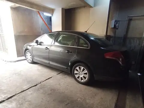 Castro Barros al 900