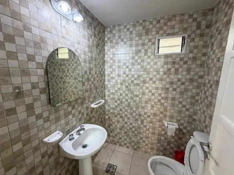 Local comercial en alquiler a metros de Bv. Lehmann