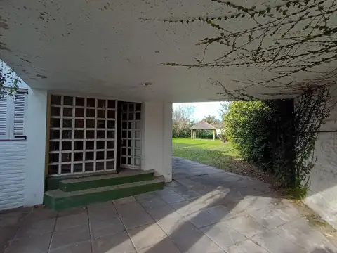Casa en Venta con 2 cocheras
