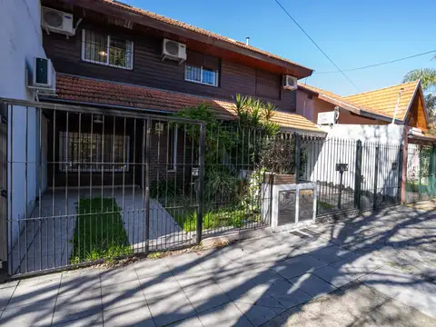 CASA EN VENTA EN MARTÍNEZ – SAN ISIDRO