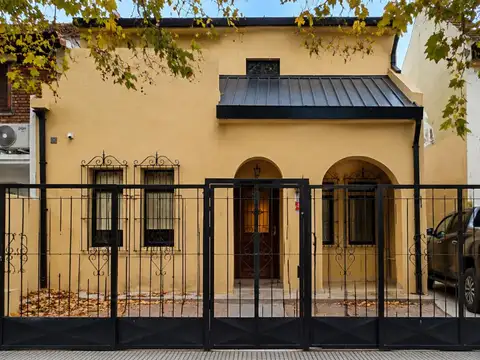 CASA 6 AMBIENTES EN MARTÍNEZ A ESTRENAR