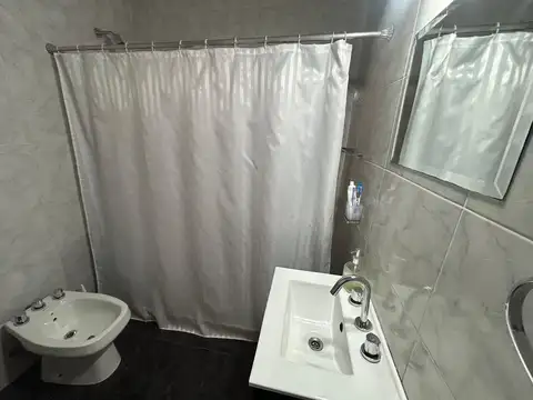 Casa en Venta en Valentin Alsina, USD 138.000