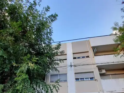 Departamento en venta - 3  dormitorios  2 baños - Cochera - 85mts2 - Tolosa