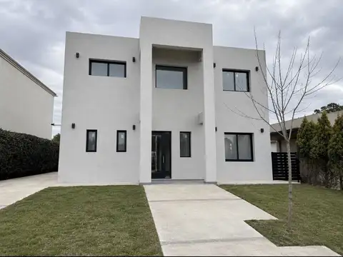 Casa en Venta en Pilar del Este - Santa Elena, USD 270.000