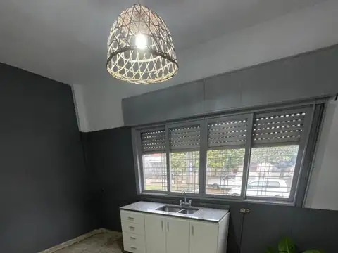 Depto Tipo Casa en Venta en Castelar Norte, USD 93.000