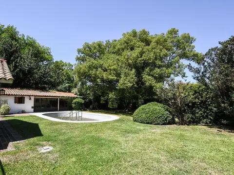 Terreno de 1700m2 a la venta en Fisherton tradicional ideal para desarrollo inmobiliario