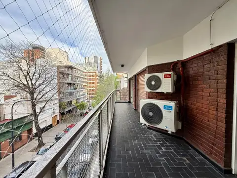 Departamento en Alquiler con 1 cocheras