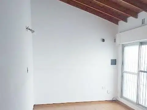 Depto Tipo Casa en Alquiler de 1 dormitorio
