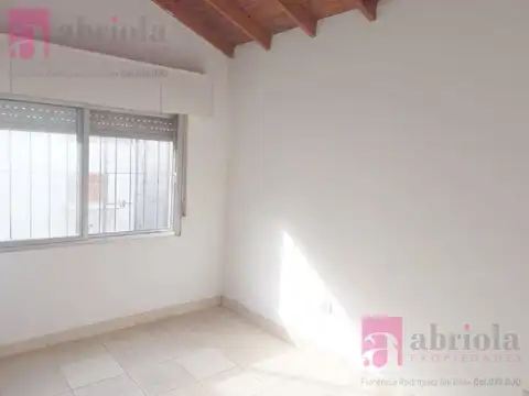 Depto Tipo Casa 2 ambientes con 1 baño