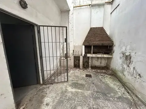 EXCELENTE PROPIEDAD A MTS AV ADER