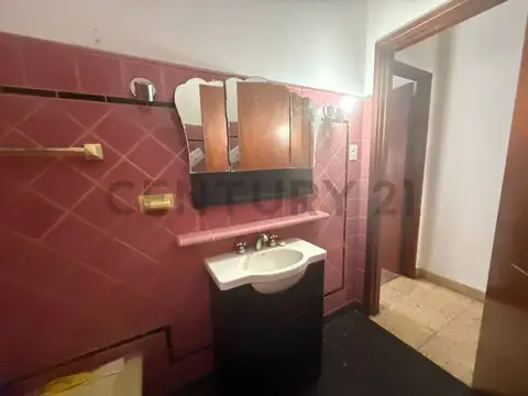 Casa de 2 dormitorios en venta – av 38 entre 13 y 14 – La Plata