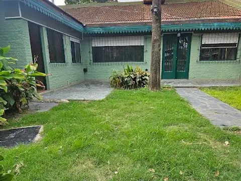 Casa 2 ambientes Castelar sur