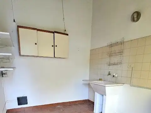 Casa 2 ambientes con 1 baño