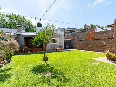 CASA EN  VENTA 2 DORMITORIOS EN ALTOS DE MENDOZA