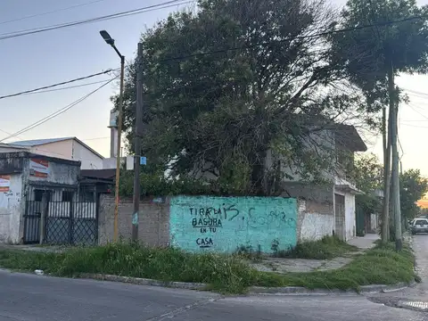 Terreno en Venta 11  mts Fondo