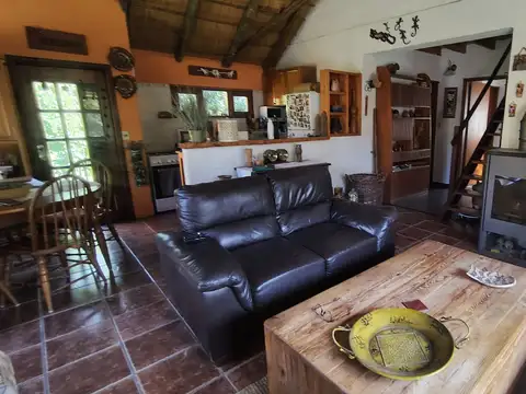 Casa 4 ambientes con 1 baño