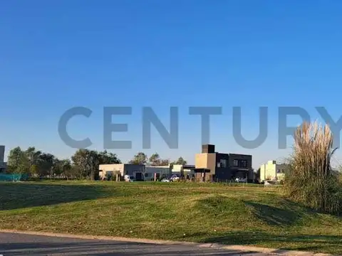 Venta de lote central en el Barrio El Naudir- Aguas Privadas